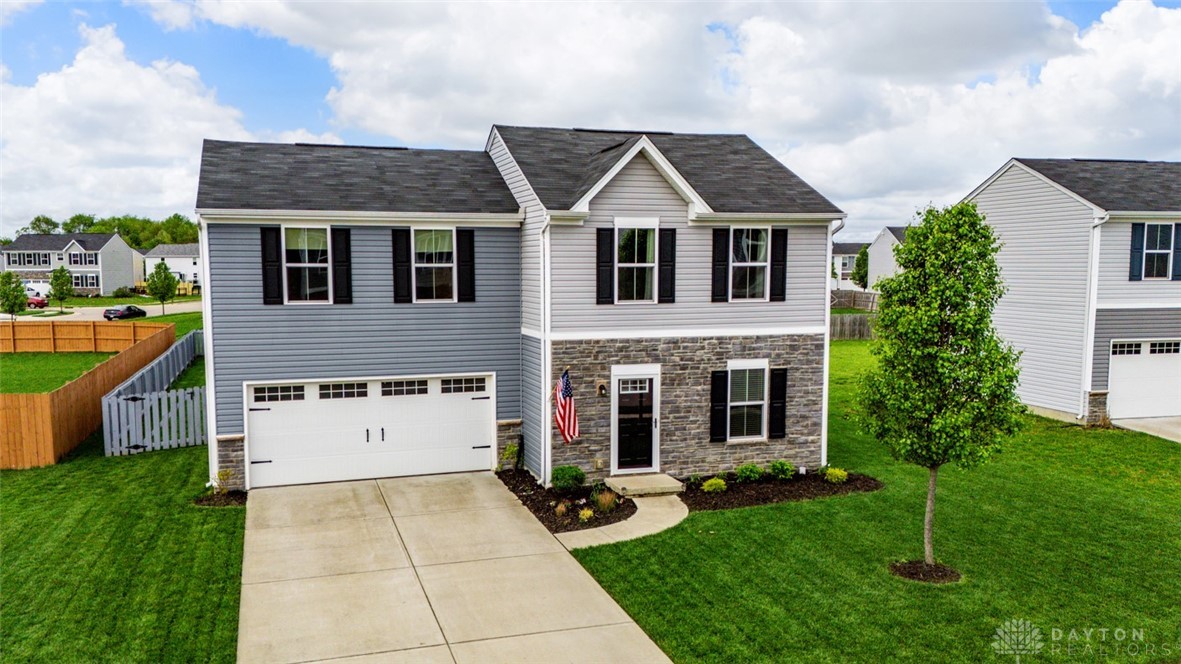 1194 Lisa Marie Drive, Xenia, Ohio image 1