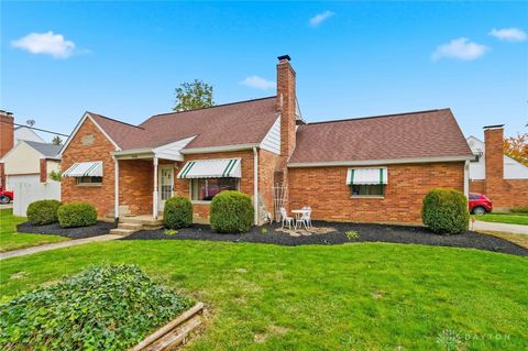 Photo of 3040 Ridgemore Avenue, Dayton, OH 45429 (MLS # 947002)