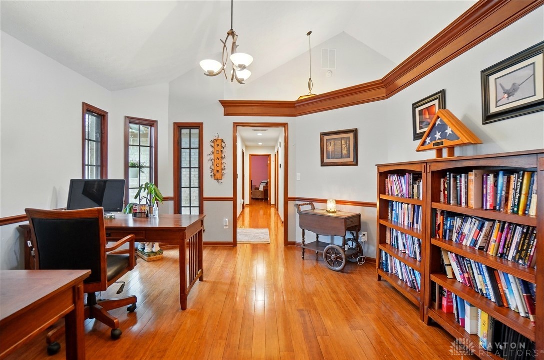 2152 Hidden Woods Boulevard, Beavercreek, Ohio image 23