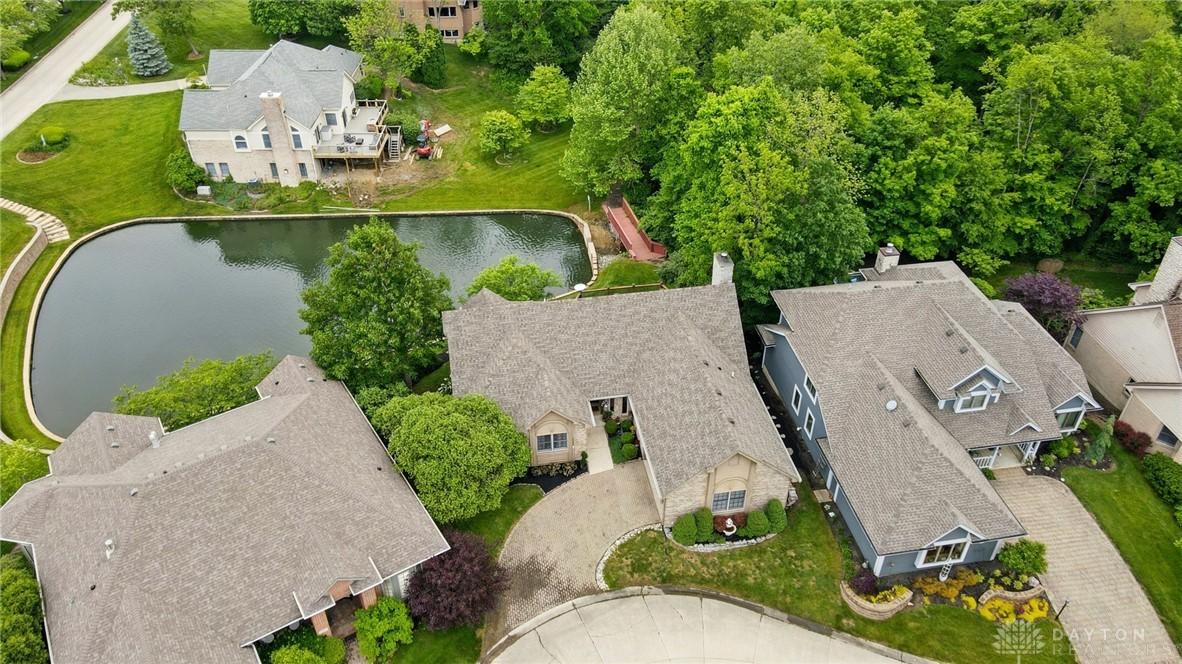 2152 Hidden Woods Boulevard, Beavercreek, Ohio image 2