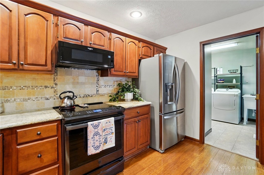 2152 Hidden Woods Boulevard, Beavercreek, Ohio image 21