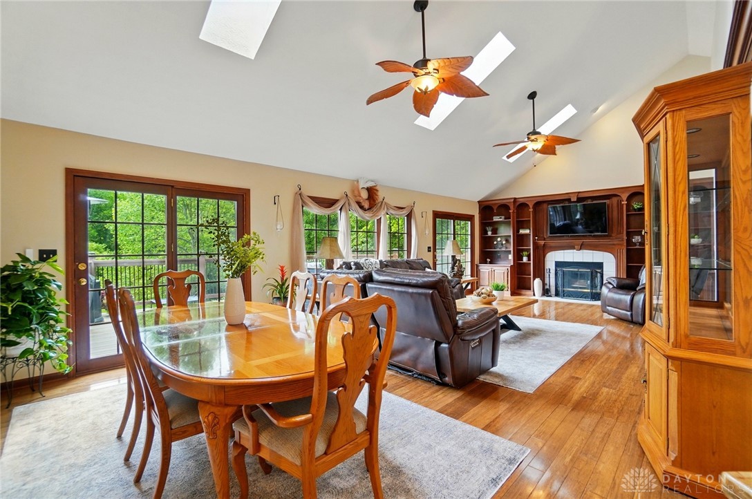 2152 Hidden Woods Boulevard, Beavercreek, Ohio image 10