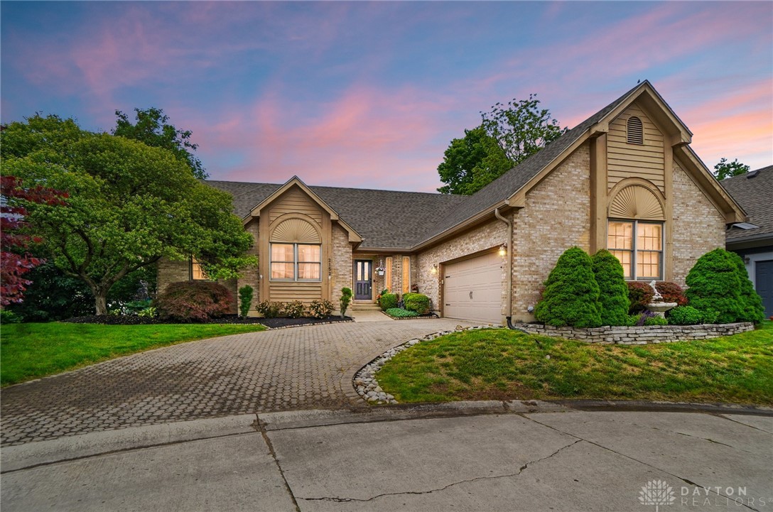 2152 Hidden Woods Boulevard, Beavercreek, Ohio image 1