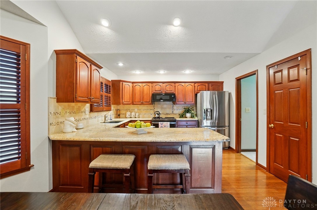 2152 Hidden Woods Boulevard, Beavercreek, Ohio image 17