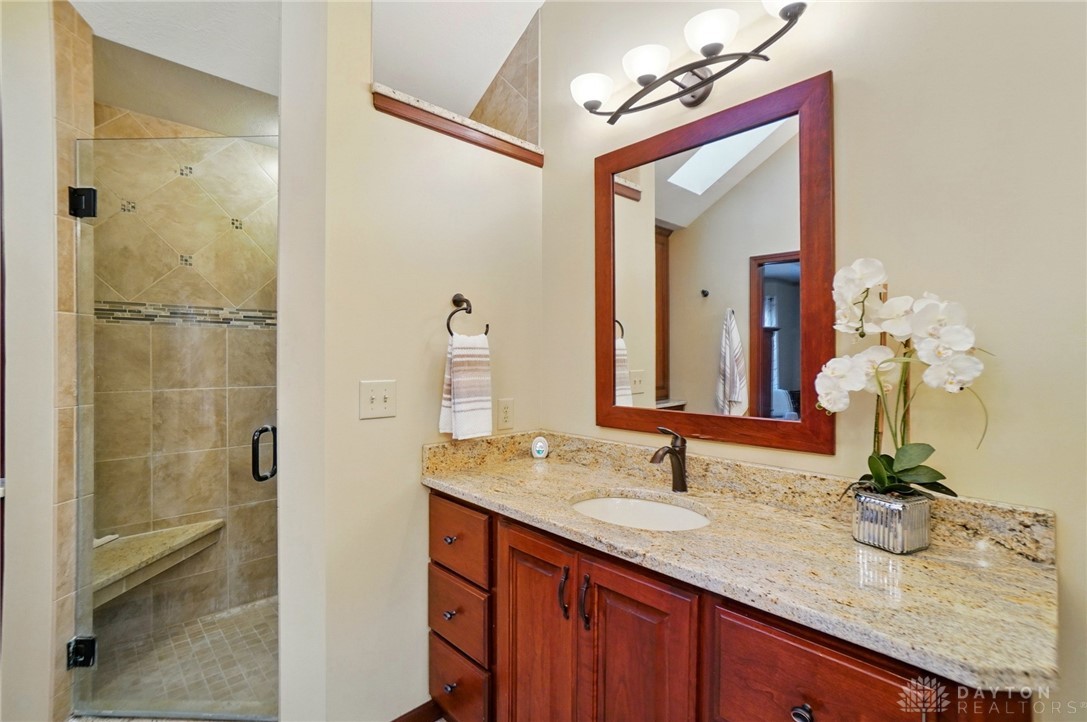 2152 Hidden Woods Boulevard, Beavercreek, Ohio image 31