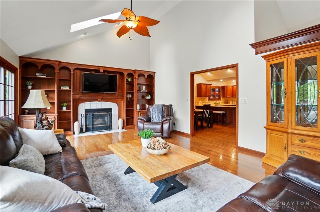 2152 Hidden Woods Boulevard, Beavercreek, Ohio image 12