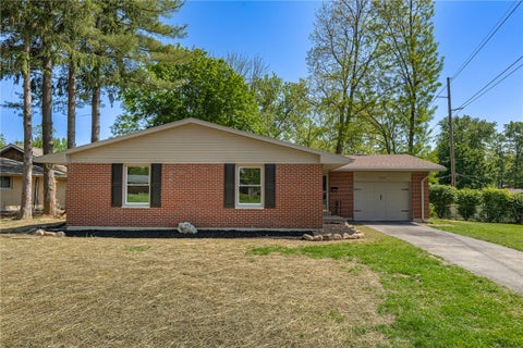 Homes For Sale - 2434 Barnett Drive<br/> Greene County, Bellbrook, OH 45305