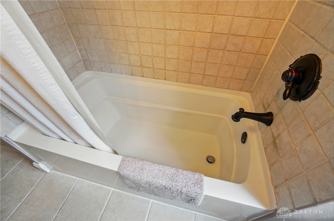 2344 Quatman Avenue, Norwood, Ohio image 39