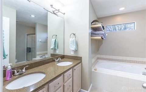 Tiny photo for 270 Sycamore Springs Drive, Springboro, OH 45066 (MLS # 947038)