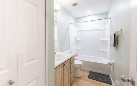 Tiny photo for 270 Sycamore Springs Drive, Springboro, OH 45066 (MLS # 947038)