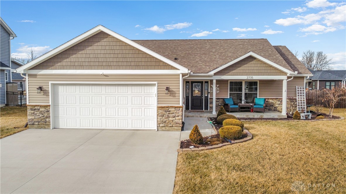 2735 Douglas Drive, Troy, Ohio image 2