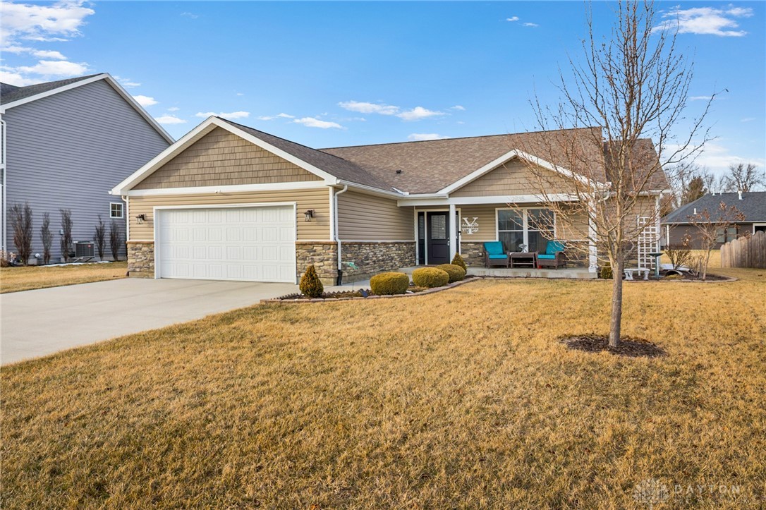2735 Douglas Drive, Troy, Ohio image 1