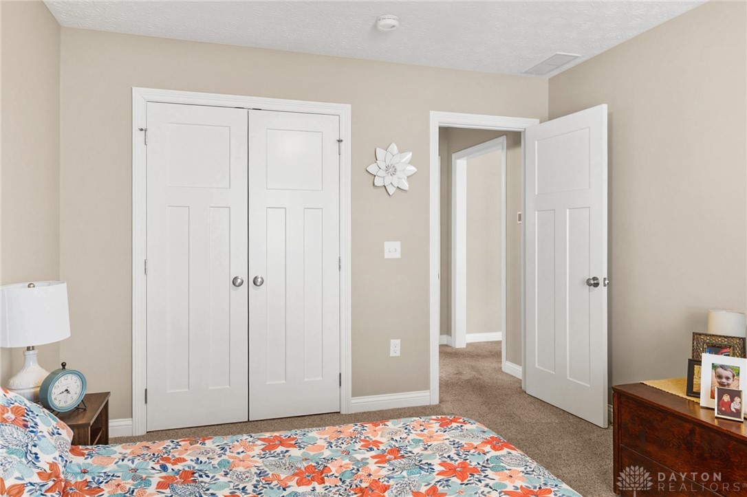 2735 Douglas Drive, Troy, Ohio image 31