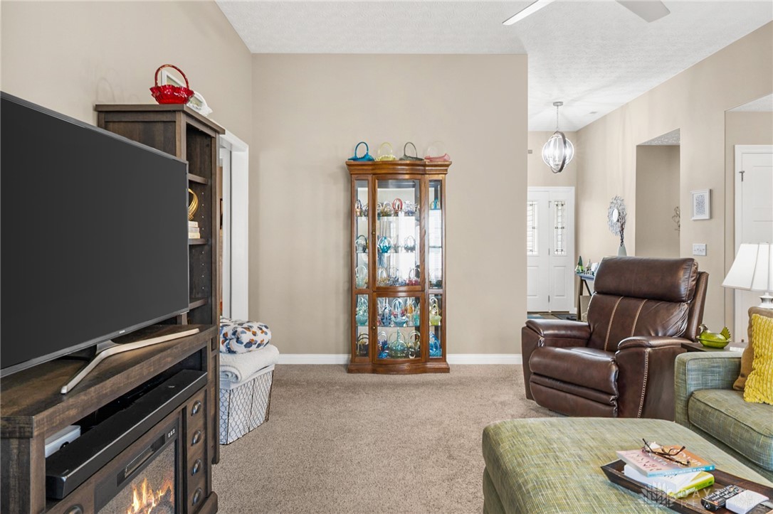 2735 Douglas Drive, Troy, Ohio image 11