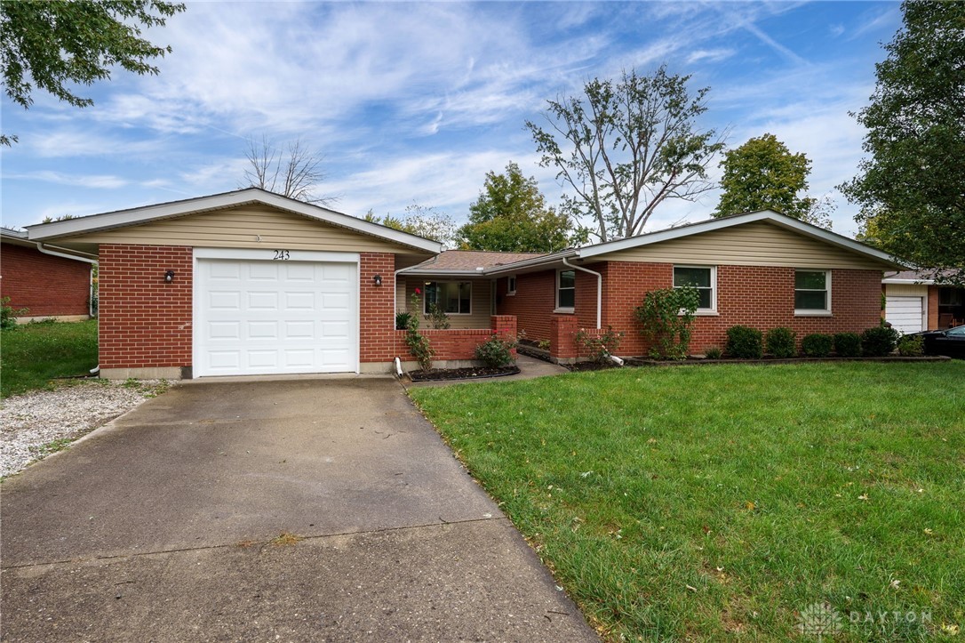 243 Fairway Drive, Fairborn, Ohio image 2