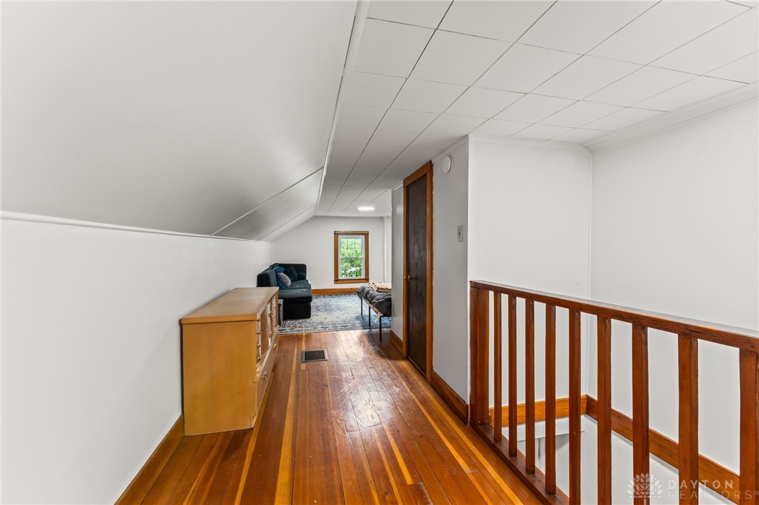 1012 W Sparrow Road, Springfield, Ohio image 29