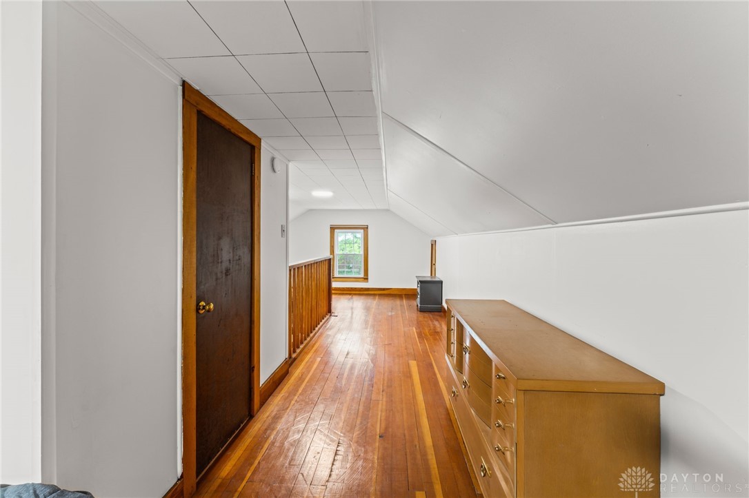 1012 W Sparrow Road, Springfield, Ohio image 32