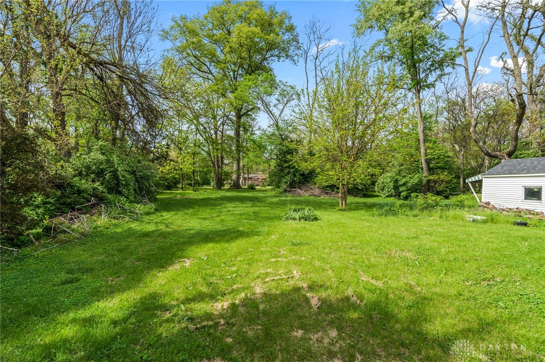 1012 W Sparrow Road, Springfield, Ohio image 35