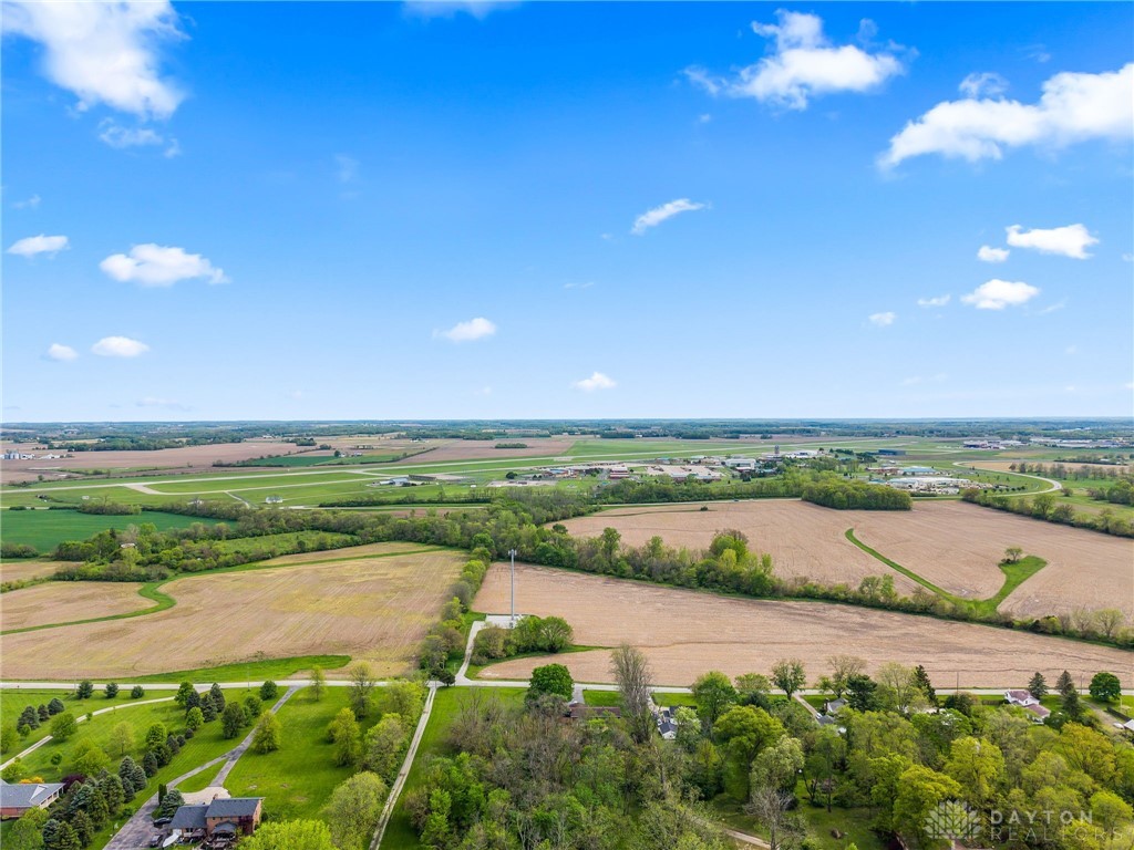 1012 W Sparrow Road, Springfield, Ohio image 42