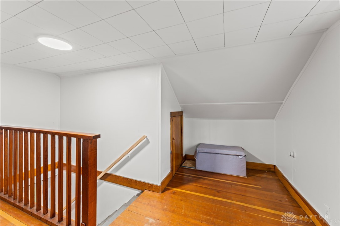 1012 W Sparrow Road, Springfield, Ohio image 27