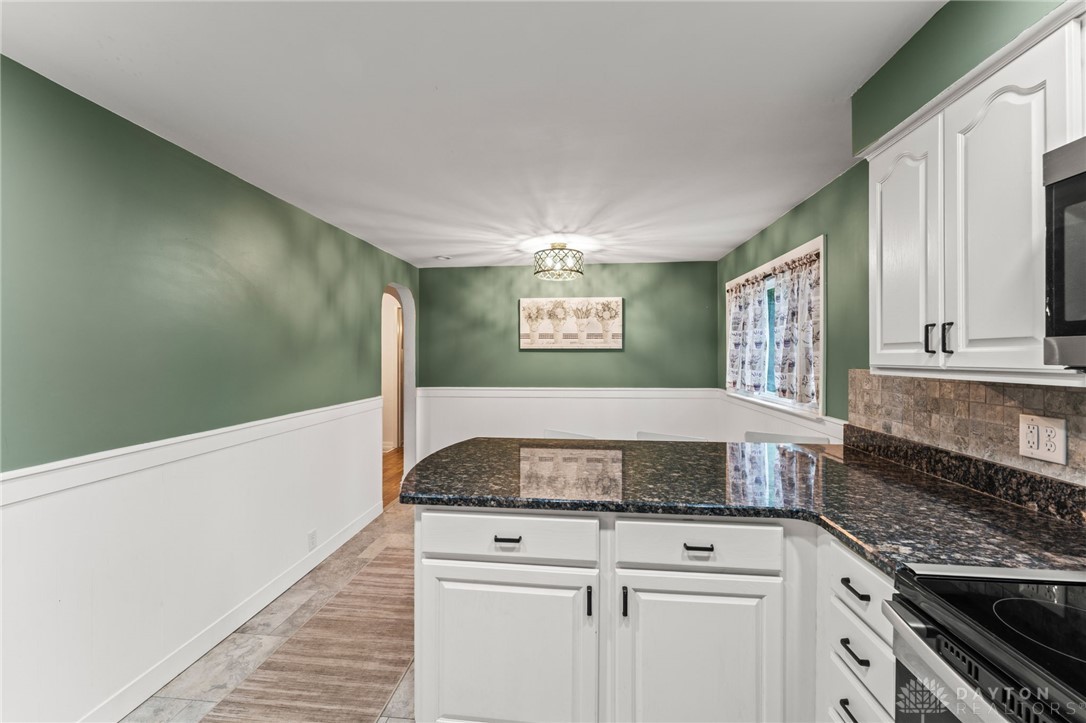 1012 W Sparrow Road, Springfield, Ohio image 17