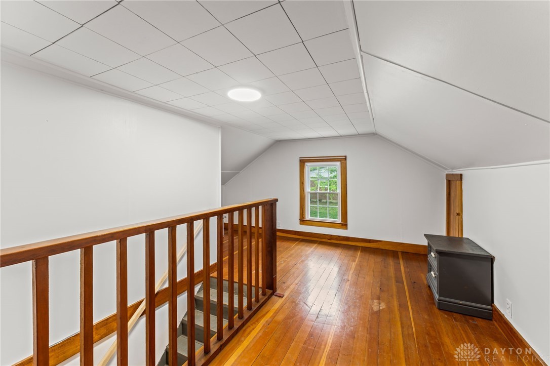 1012 W Sparrow Road, Springfield, Ohio image 28