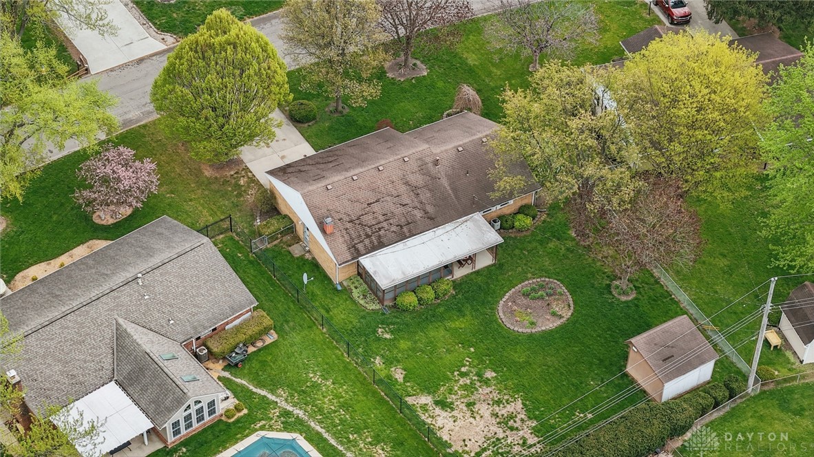 4271 Bellemeade Drive, Bellbrook, Ohio image 4