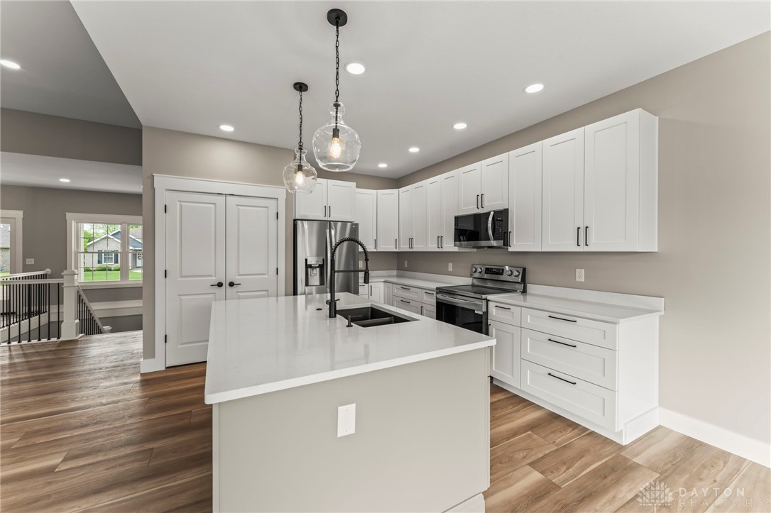 755 W Bentley Circle, Troy, Ohio image 11