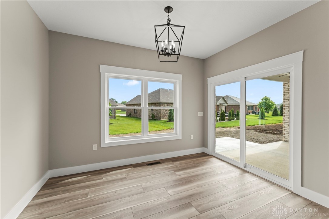 755 W Bentley Circle, Troy, Ohio image 16