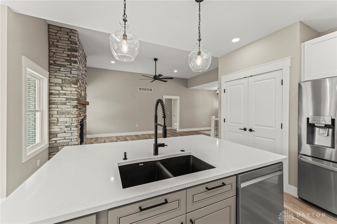 755 W Bentley Circle, Troy, Ohio image 13