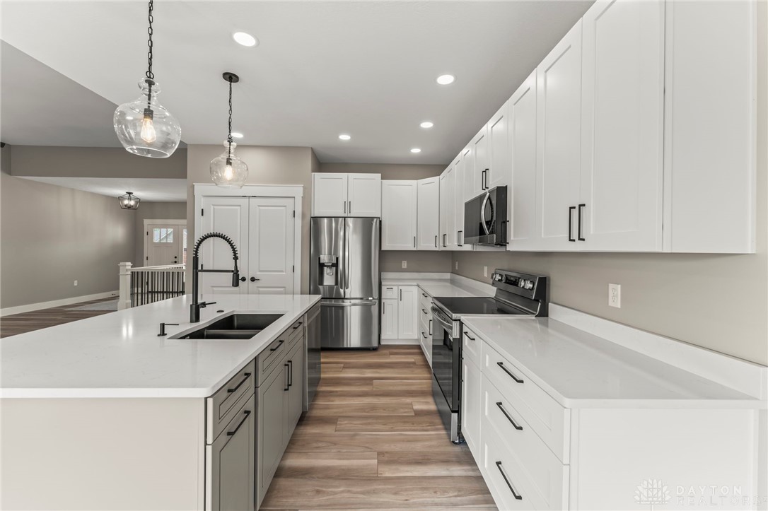 755 W Bentley Circle, Troy, Ohio image 12
