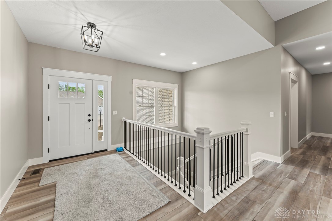 755 W Bentley Circle, Troy, Ohio image 5