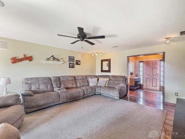141 Madison Avenue, Urbana, Ohio image 25