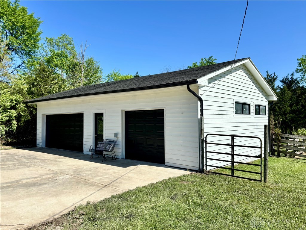 2265 Middletown Eaton Road, Middletown, Ohio image 4