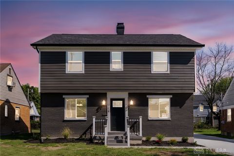 Photo of 1628 Philadelphia Drive, Dayton, OH 45406 (MLS # 945083)