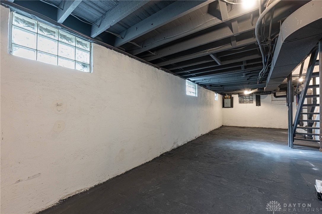 Dayton, Ohio 45404, United States, 4 Bedrooms Bedrooms, ,2 BathroomsBathrooms,Residential,Active,240948