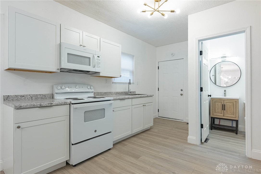 Dayton, Ohio 45404, United States, 4 Bedrooms Bedrooms, ,2 BathroomsBathrooms,Residential,Active,240948