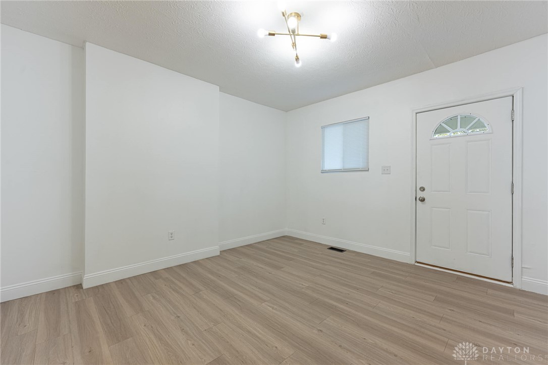 Dayton, Ohio 45404, United States, 4 Bedrooms Bedrooms, ,2 BathroomsBathrooms,Residential,Active,240948