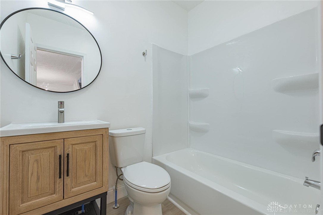 Dayton, Ohio 45404, United States, 4 Bedrooms Bedrooms, ,2 BathroomsBathrooms,Residential,Active,240948