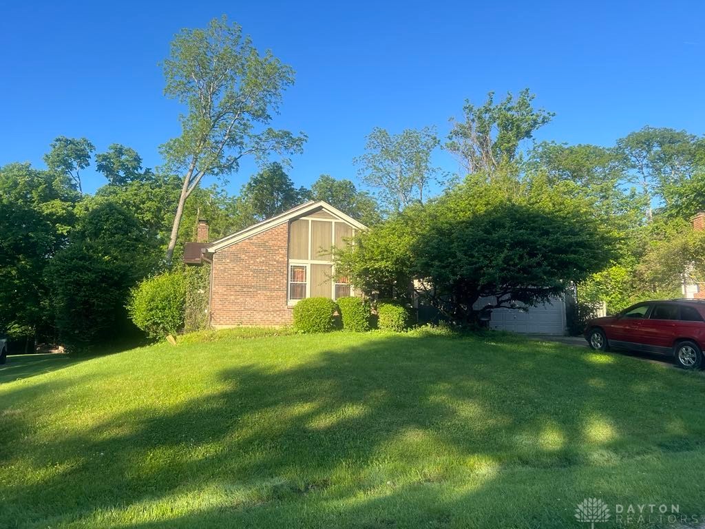 557 Williamsburg Court, Cincinnati, Ohio image 1