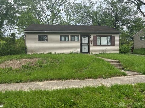 Photo of 4600 Gardendale Avenue, Dayton, OH 45417 (MLS # 944027)