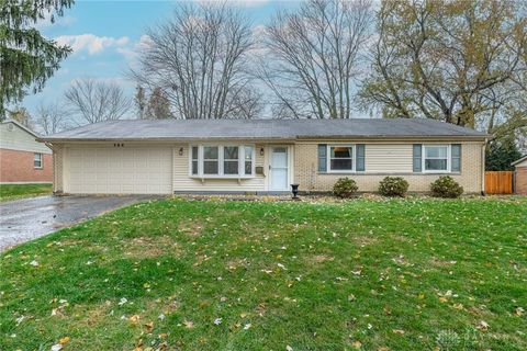 Photo of 164 Waterford Drive, Centerville, OH 45458 (MLS # 947932)