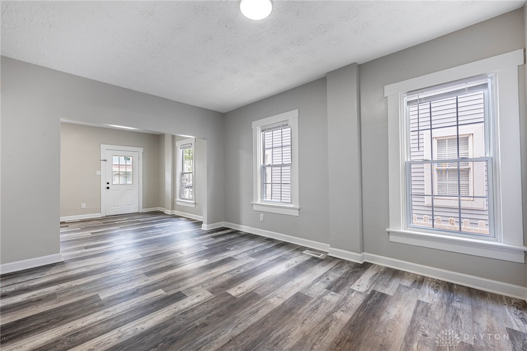 Dayton, Ohio 45404, United States, 2 Bedrooms Bedrooms, ,2 BathroomsBathrooms,Residential,Active,190643