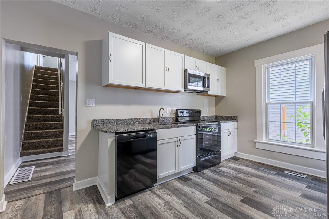 Dayton, Ohio 45404, United States, 2 Bedrooms Bedrooms, ,2 BathroomsBathrooms,Residential,Active,190643