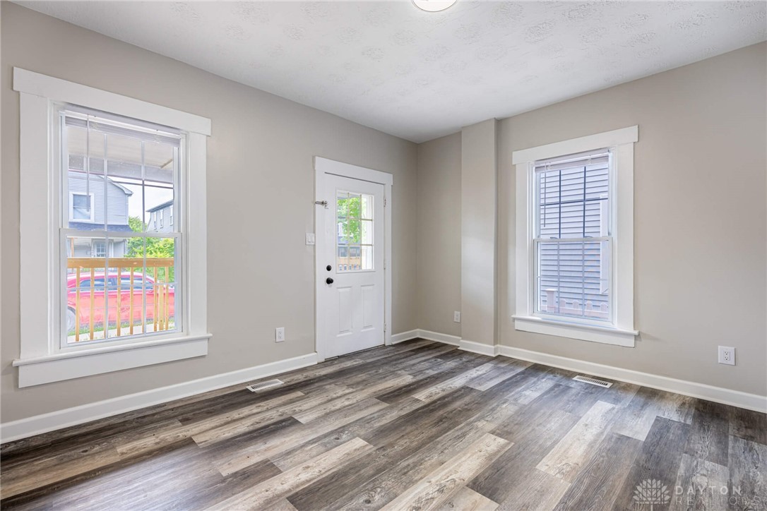 Dayton, Ohio 45404, United States, 2 Bedrooms Bedrooms, ,2 BathroomsBathrooms,Residential,Active,190643