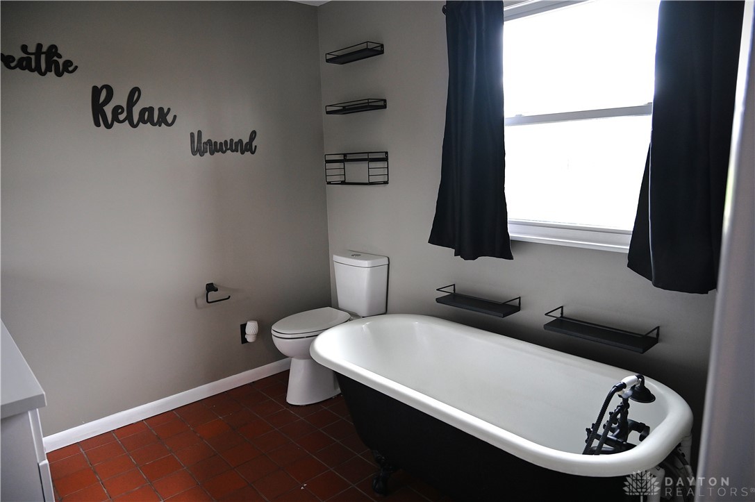 3466 Crist Road, Springfield, Ohio image 7