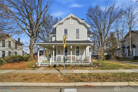 Photo of 427 E Linden Avenue, Miamisburg, OH 45342 (MLS # 949071)