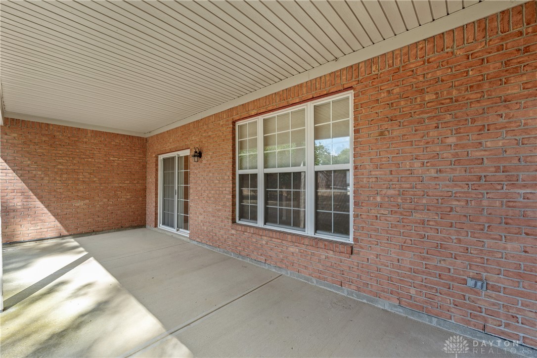 4557 Presidential Way, Kettering, Ohio image 4