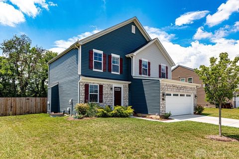 Photo of 1221 Waterbury Drive, Franklin, OH 45005 (MLS # 943313)