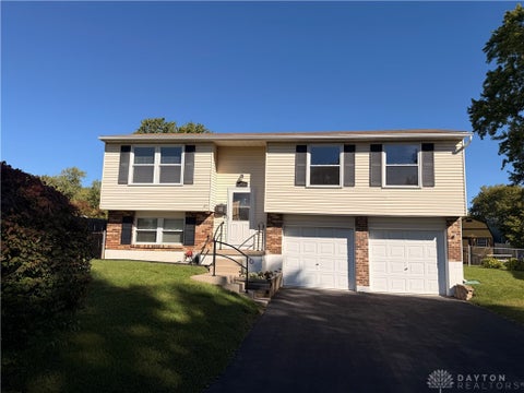 Photo of 107 Calmont Farm Circle, Union, OH 45322 (MLS # 970300)